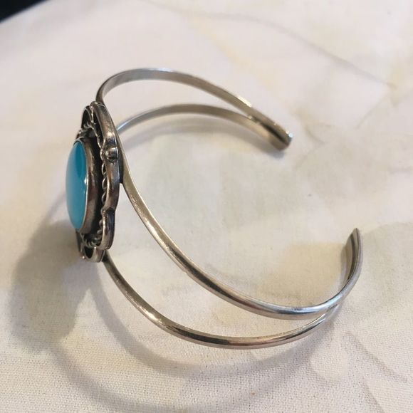 Vintage Sterling And Turquoise Bracelet - Picture 4 of 7